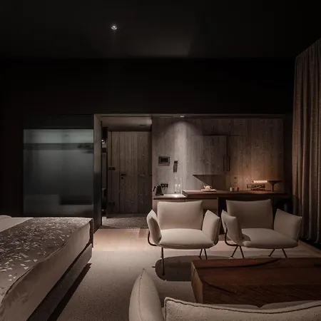 Hay Boutique & By Edem Family *